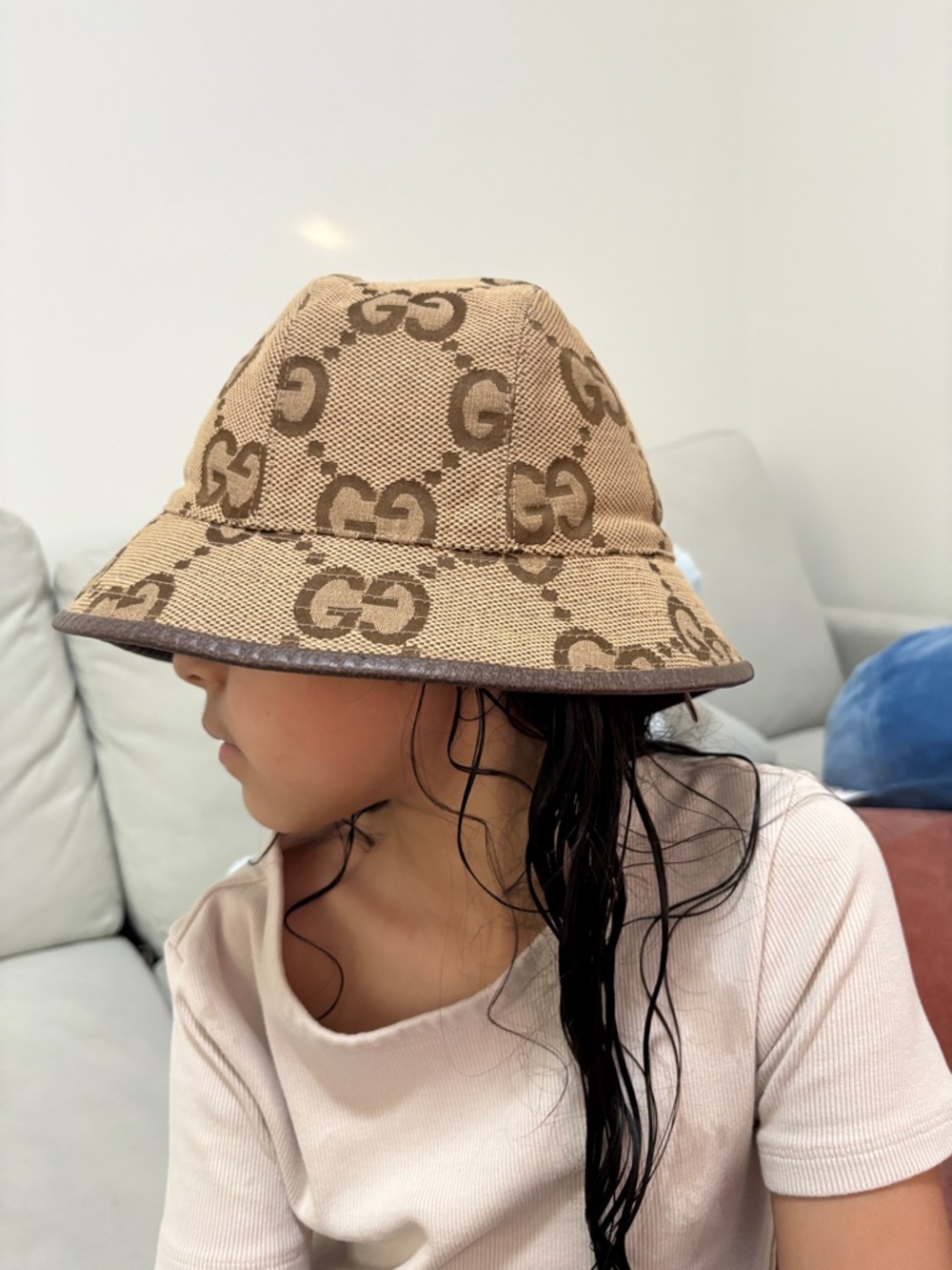 Gucci Brown Beige GG Monogram Bucket Hat size L 58cm - Picture 4 of 8